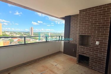 Apartamento &agrave; venda - 120m&sup2; - centro
