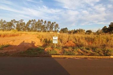 Terreno &agrave; venda - 360m&sup2; - Parque Firenze