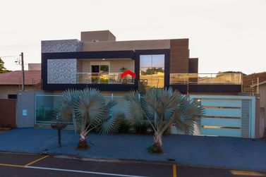 Sobrado &agrave; venda - 600m&sup2; - Zona II