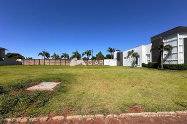 Terreno &agrave; venda - 750m&sup2; - VILA INDUSTRIAL