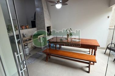 Casa &agrave; venda - 200m&sup2; - Zona I