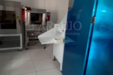 Sobrado &agrave; venda - 600m&sup2; - Centro