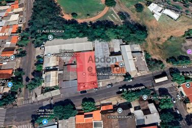Sal&atilde;o Comercial &agrave; venda - 726m&sup2; - Zona Armazem