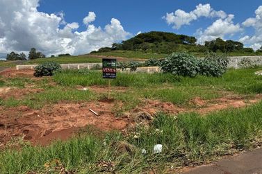 Terreno &agrave; venda - PARQUE IRANI