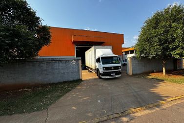 Sal&atilde;o Comercial &agrave; venda - 2000m&sup2; - Parque Industrial