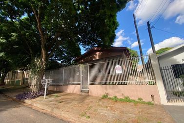 Casa &agrave; venda - 102m&sup2; - ZONA III