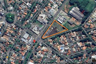 Sal&atilde;o Comercial para alugar - 940m&sup2; - Zona I-a