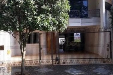 Casa &agrave; venda - 280m&sup2; - Zona II