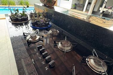 Casa &agrave; venda - 275m&sup2; - Zona VII