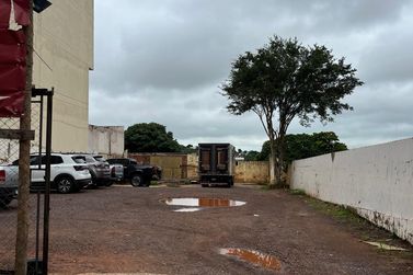Terreno &agrave; venda - 490m&sup2; - Zona III