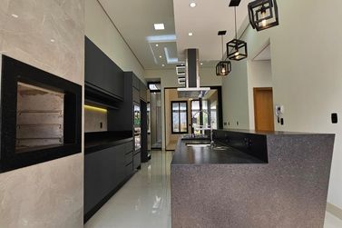 Casa &agrave; venda - 180m&sup2; - Parque Interlagos II