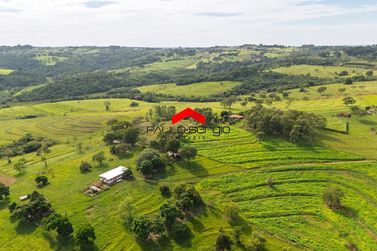 Ch&aacute;cara &agrave; venda - Saida para Guaira