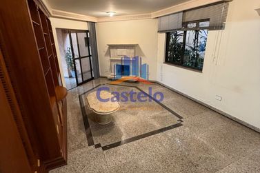 Casa para alugar - 300m&sup2; - ZONA I-A