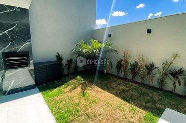 Casa &agrave; venda - 110m&sup2; - Jardim Cima