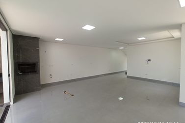 Sobrado &agrave; venda - 200m&sup2; - Jardim Tropical