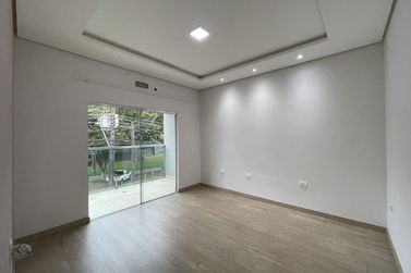 Casa para alugar - 252m&sup2; - ZONA VII
