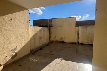 Casa para alugar - 100m&sup2; - Jardim Tropical