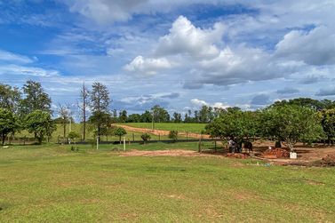 Ch&aacute;cara &agrave; venda - 40m&sup2; - -