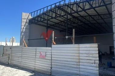Sal&atilde;o Comercial para alugar - Zona III