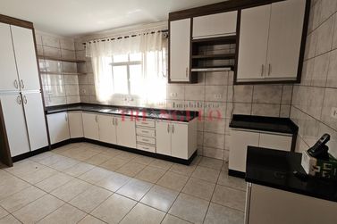 Sobrado &agrave; venda - 250m&sup2; - JARDIM DOS PRINCIPES