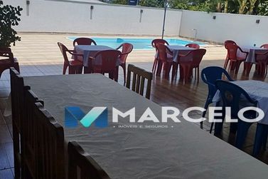 Ch&aacute;cara &agrave; venda - 2000m&sup2; - Zona Rural