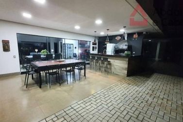 Casa &agrave; venda - 245m&sup2; - Zona V