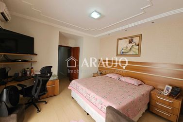 Sobrado &agrave; venda - 272m&sup2; - Zona III