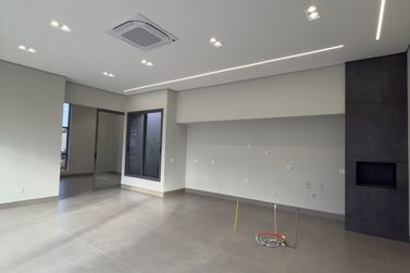 Casa &agrave; venda - 247m&sup2; - Condom&iacute;nio Residencial Europark