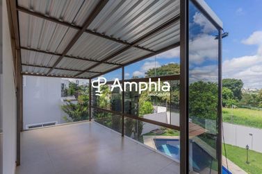 Casa &agrave; venda - 266m&sup2; - Regi&atilde;o do Lago