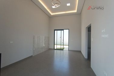 Casa &agrave; venda - 70m&sup2; - Jardim Caravelle