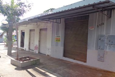 Sal&atilde;o Comercial &agrave; venda - 119m&sup2; - Zona Armazem