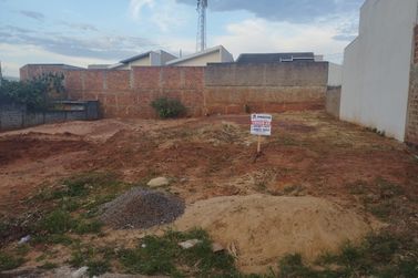 Terreno &agrave; venda - 260m&sup2; - Parque Irani