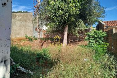 Terreno &agrave; venda - 330m&sup2; - PARQUE SAN REMO III