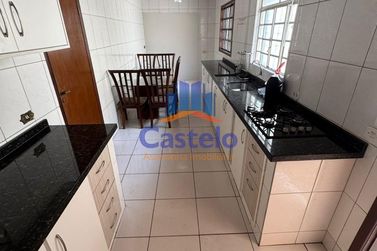 Casa para alugar - 130m&sup2; - ZONA I-A