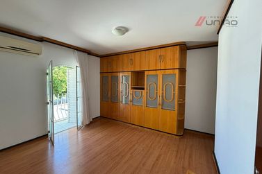 Casa &agrave; venda - 293m&sup2; - Zona Armazem