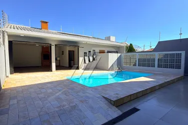 Sobrado &agrave; venda - 376m&sup2; - Zona I