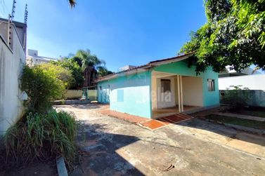 Casa &agrave; venda - Zona III
