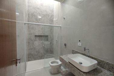 Casa &agrave; venda - 130m&sup2; - Jardim Tropical