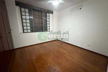 Casa para alugar - 525m&sup2; - Zona I
