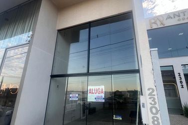 Sal&atilde;o Comercial para alugar - 180m&sup2; - Parque Residencial da G&aacute;vea