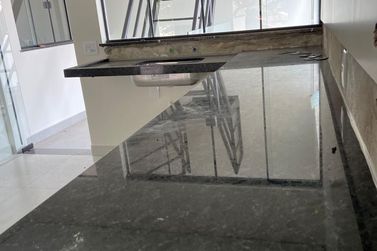 Sobrado &agrave; venda - 247m&sup2; - Zona V