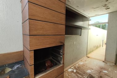 Sobrado &agrave; venda - 233m&sup2; - Parque Laguna