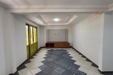 Casa para alugar - 363m&sup2; - Zona IV