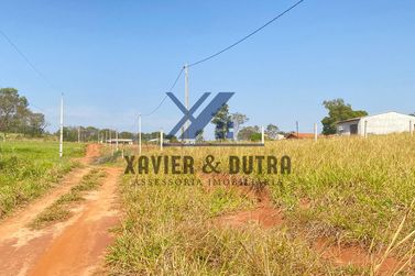 Ch&aacute;cara &agrave; venda - 2500m&sup2; - LOTE N&ordm; 11 -  sendo 31,25m de frente, 80m de lateral, e 31,25m de fundos