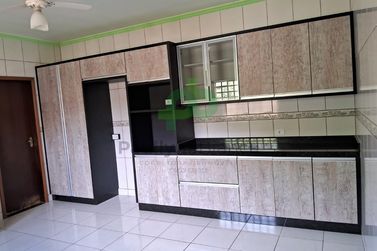 Casa &agrave; venda - 140m&sup2; - Centro