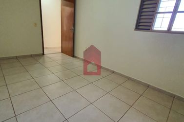 Casa para alugar - Jardim Aratimb&oacute;