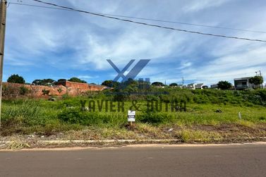 Terreno &agrave; venda - 421m&sup2; - Jardim Pradopolis