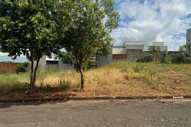 Terreno &agrave; venda - 200m&sup2; - Jardim Aeroporto II