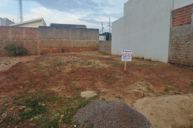 Terreno &agrave; venda - 260m&sup2; - Parque Irani