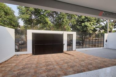 Casa para alugar - 108m&sup2; - Zona IV